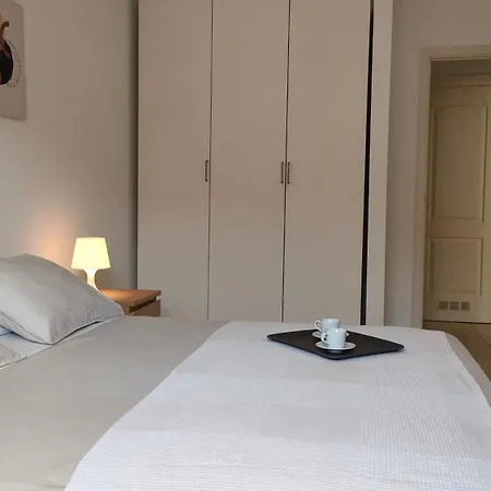 I Apartment *